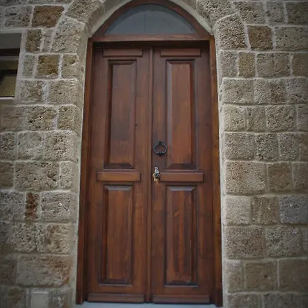 בית נופש Evangelia's Little House Rhodes City